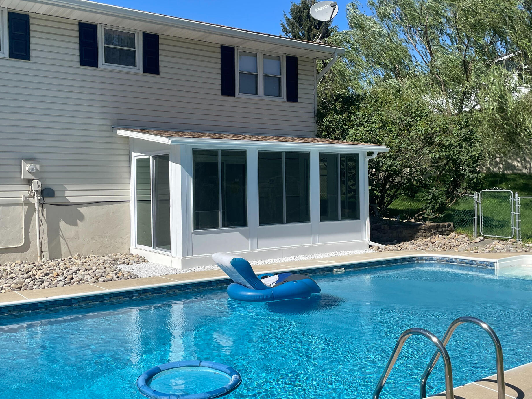 3 season aluminum studio